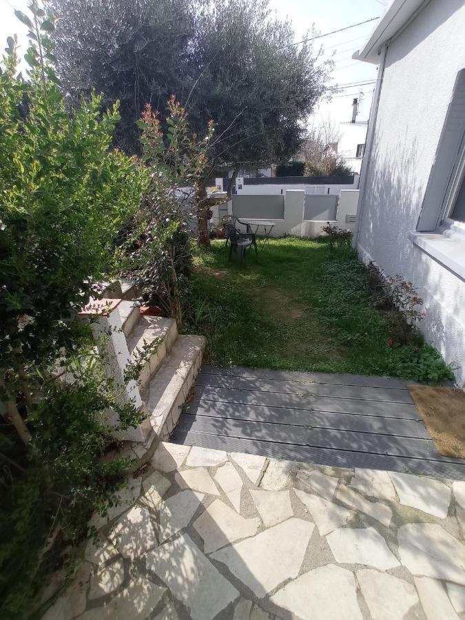 Appartement Meublée Indépendante, Avec Piscine, Pour 2 Personnes